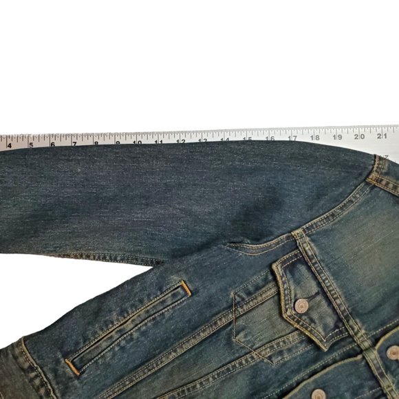 Levi's Strauss & Co Denim Women's Sm Jean Button Distressed Trucker Jacket A10 - Picture 7 of 10